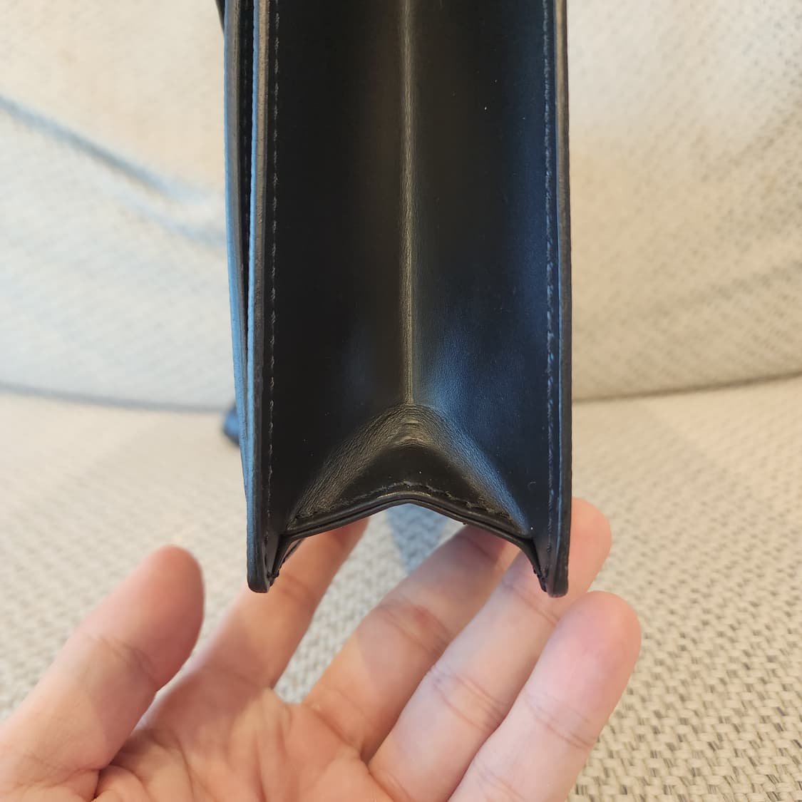 상태최상 루이비통 에삐 금장 세리에 드래곤 세컨드백 클러치백 상품이미지4