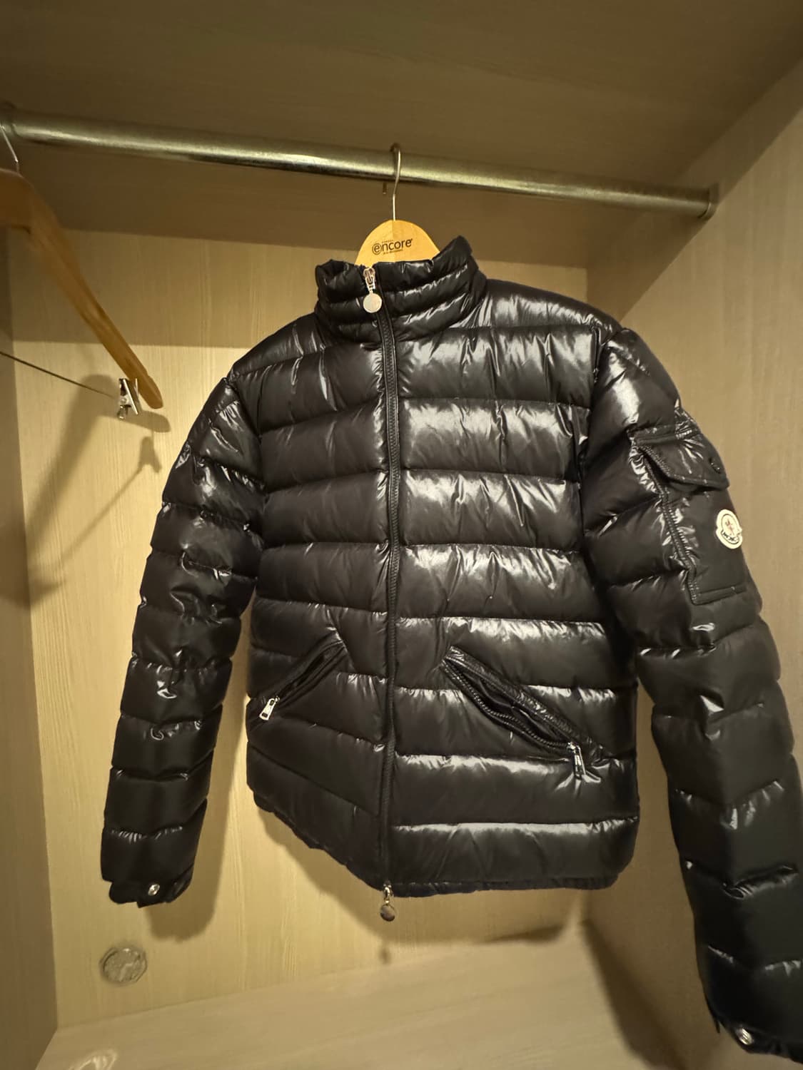 몽클레어 경량패딩 상품이미지1