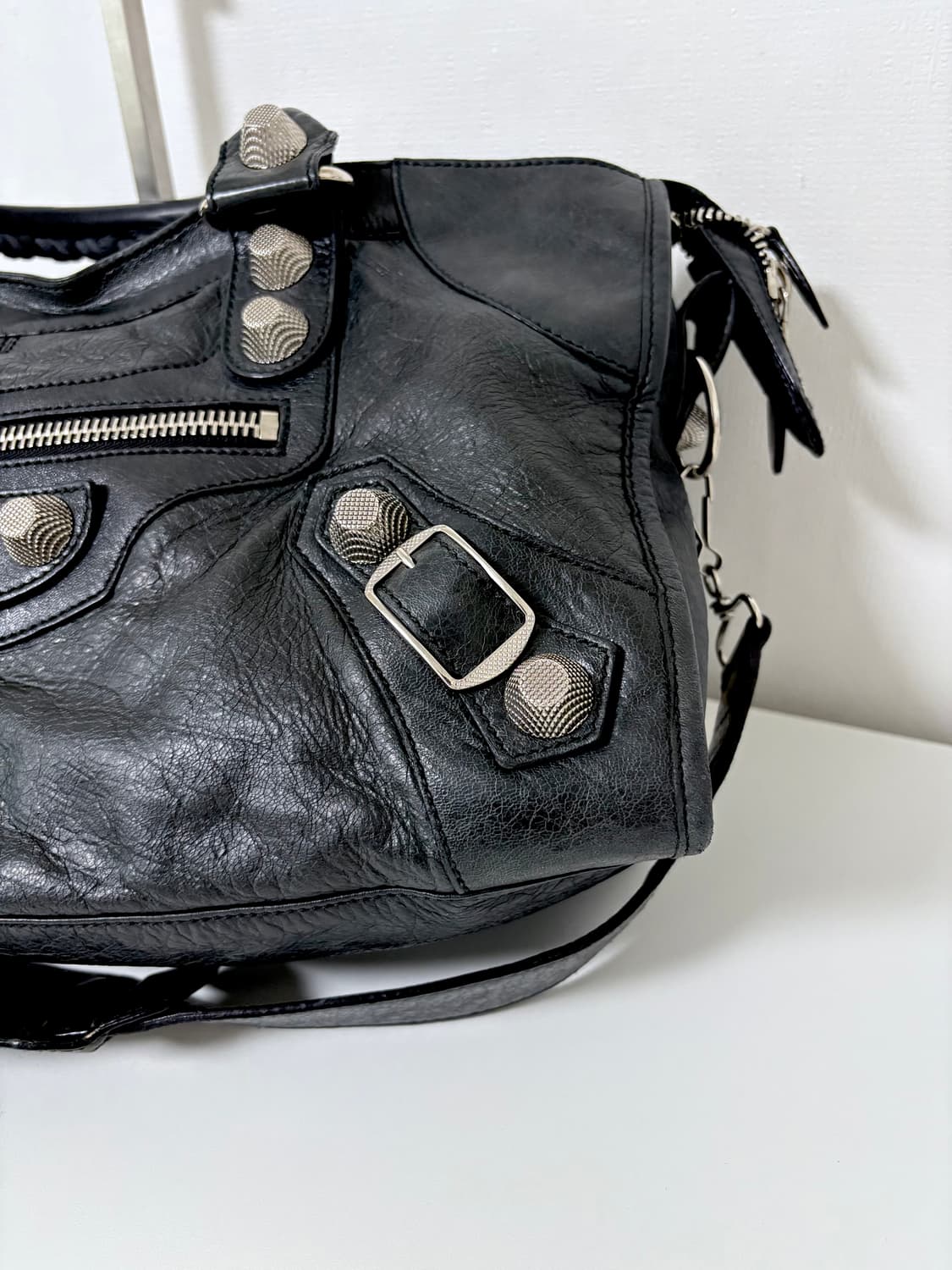 발렌시아가 파트타임 자이언트 모터백 블랙 상품이미지5