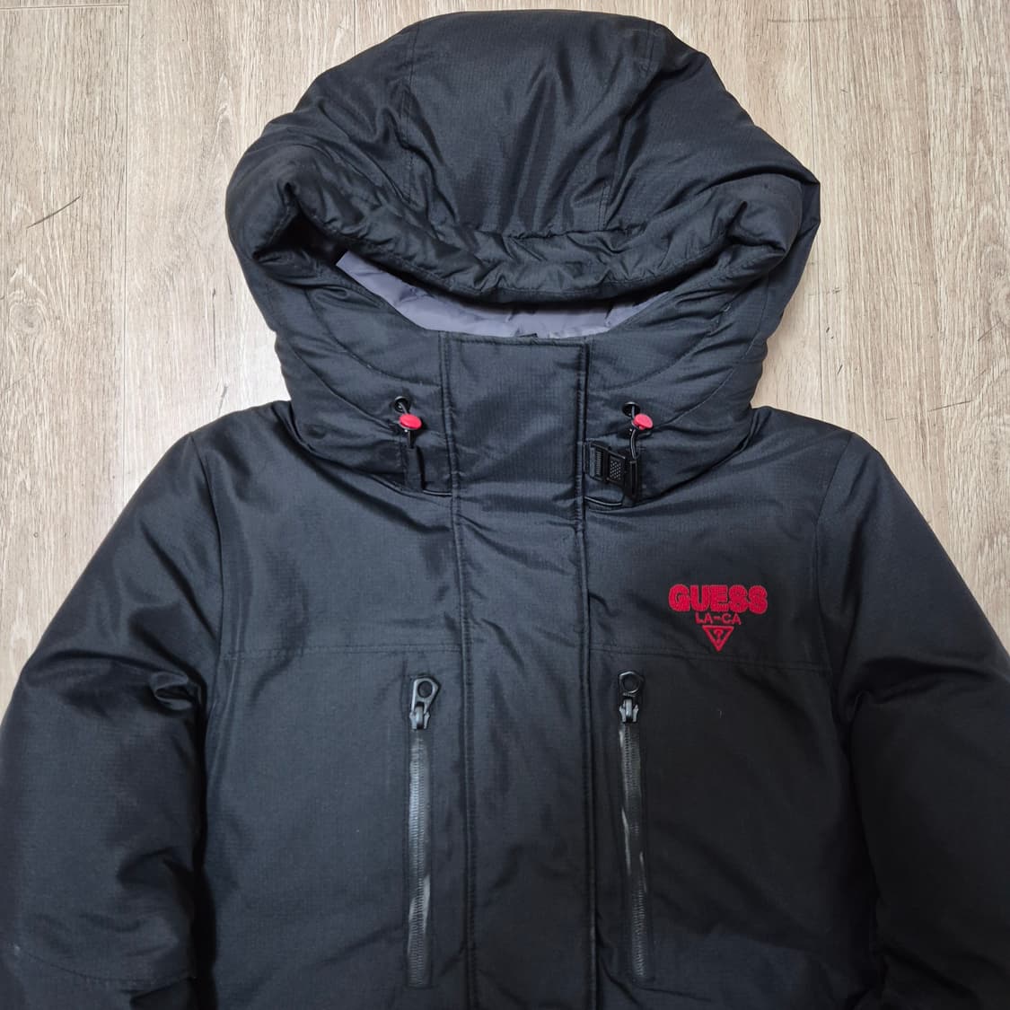 게스 LA-CA 여성 덕다운 후드 헤비 패딩 점퍼 XS(85) 상품이미지2