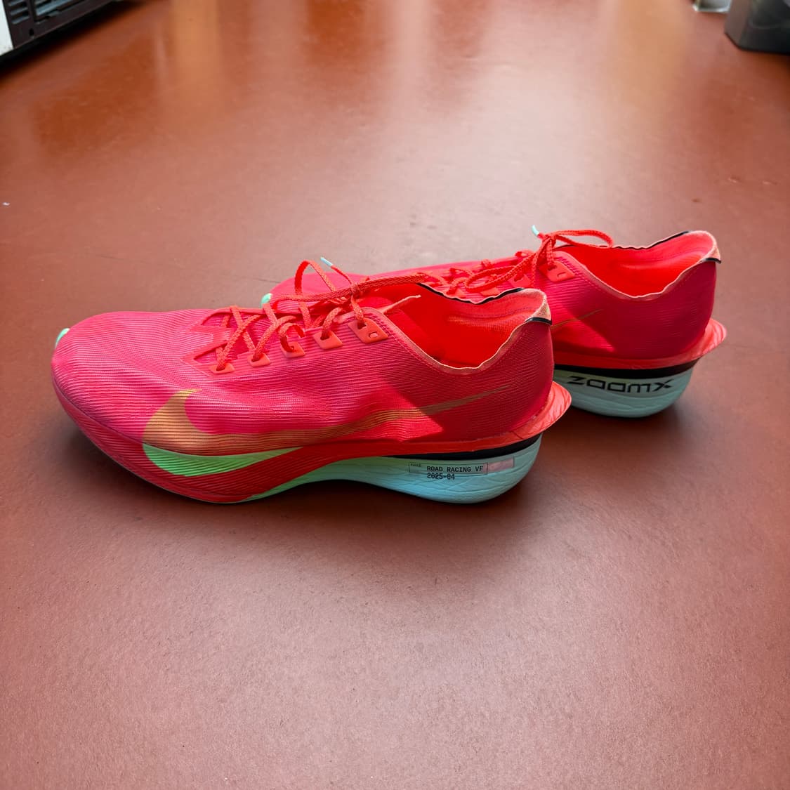 왕발 나이키 줌X 베이퍼플라이 넥스트% 320사이즈 상품이미지5