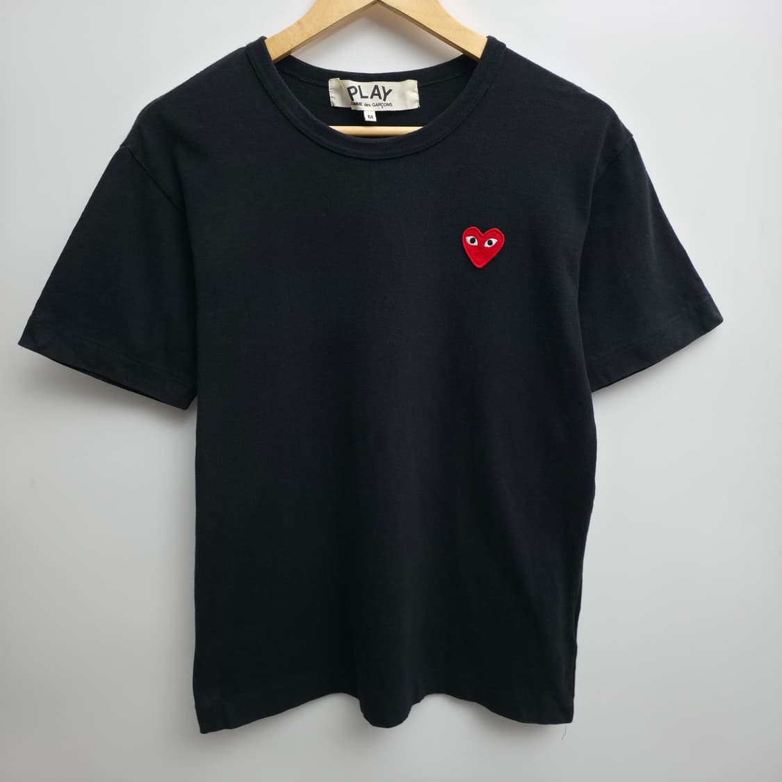 [M] 꼼데가르송 블랙 반팔티 상품이미지1