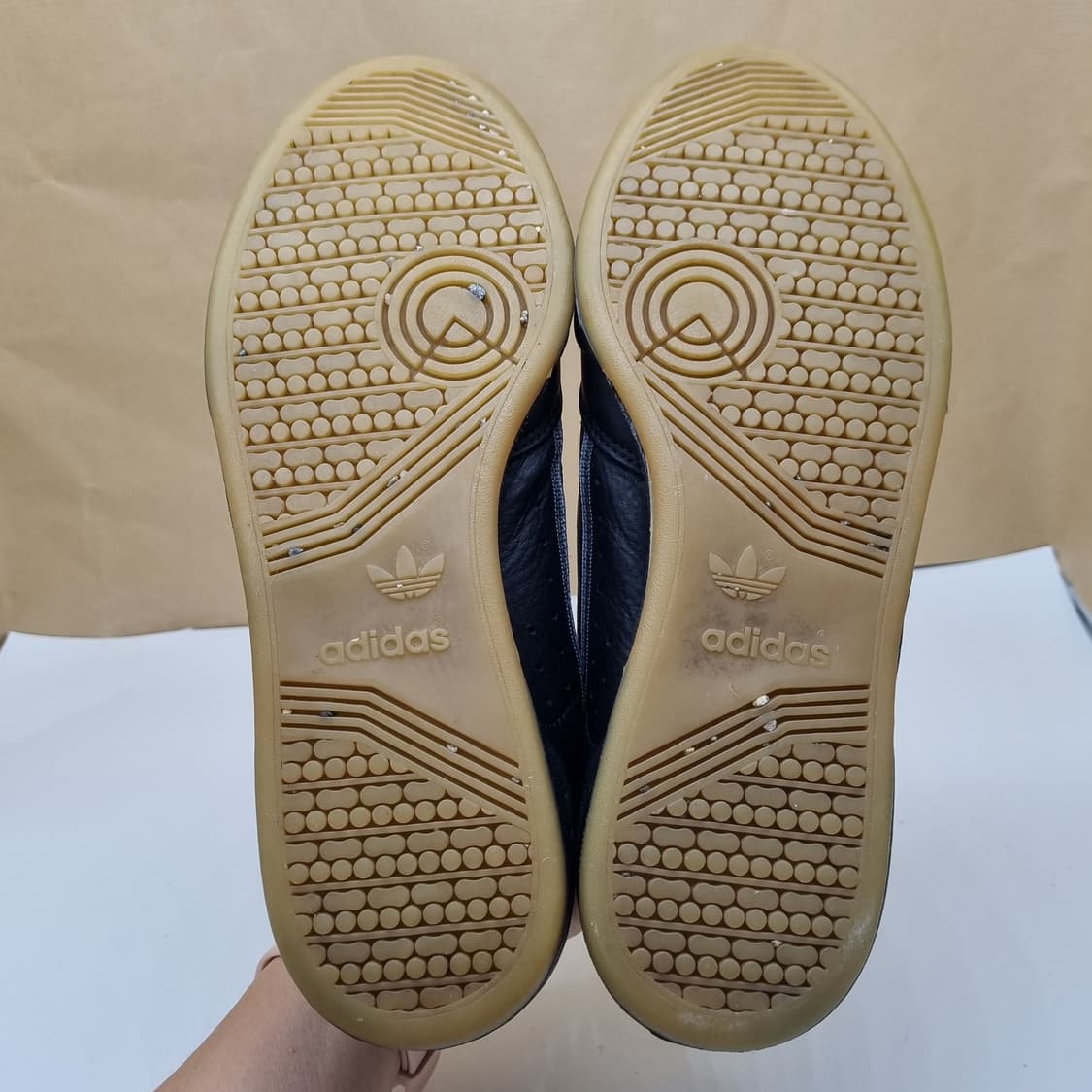 아디다스 컨티넨탈80 블랙 스니커즈 255. 상품이미지3