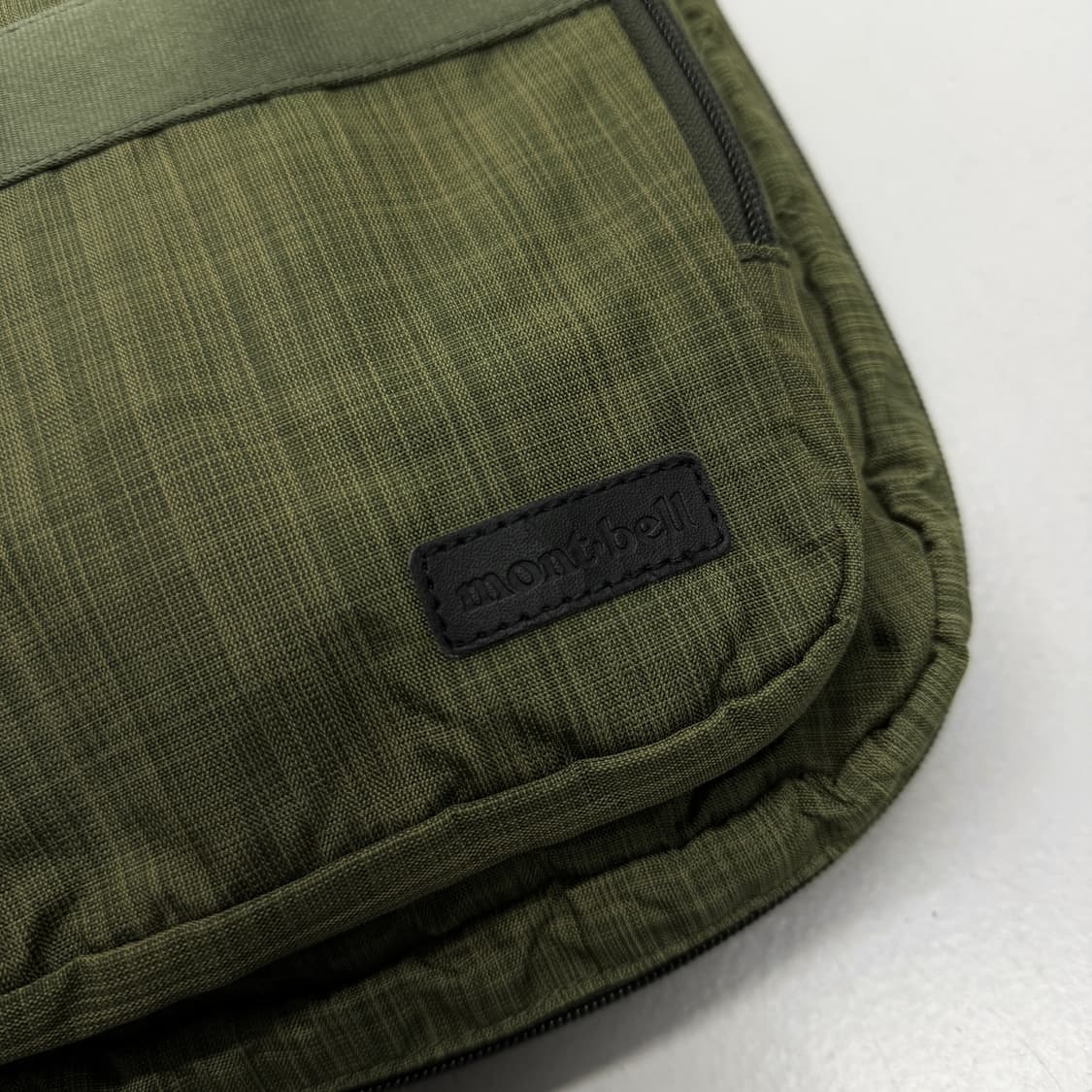 몽벨 고프코어 나일론 미니 크로스백 상품이미지2