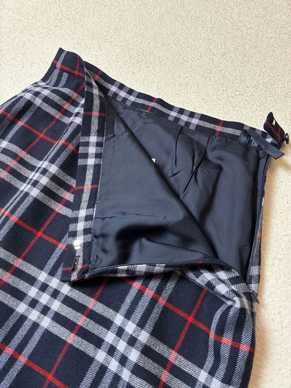 버버리 90's 노바체크 클래식 스커트 PN7682 상품이미지3