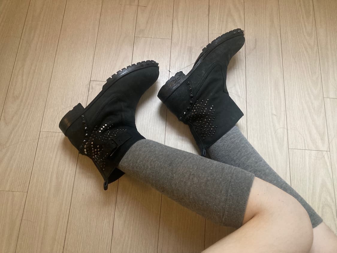Studded Vintage Boots 상품이미지1