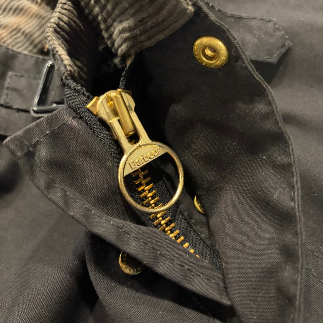 바버 인터네셔널 포켓 블랙 왁스 버튼 자켓 D367 상품이미지6