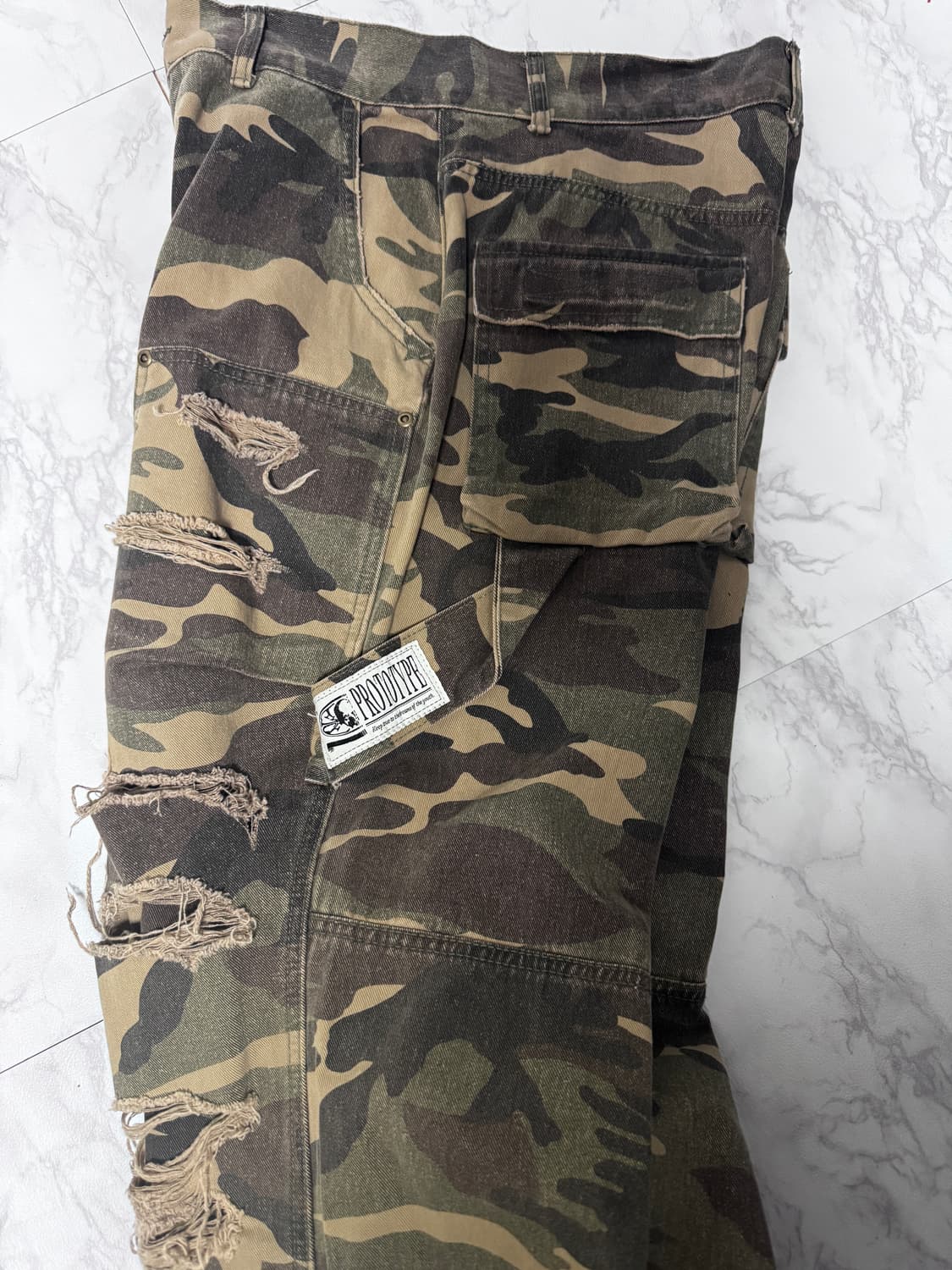 ETCE 더블니 디스트로이드 카모 팬츠 팝니다 상품이미지1