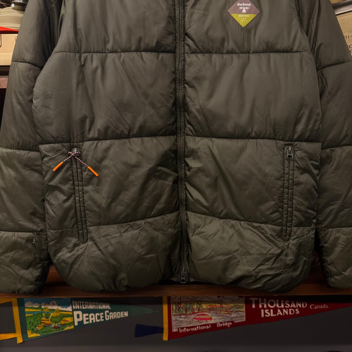 Barbour 바버 BEACON 등대 로고 클래식 푸퍼 경량 패딩 상품이미지4