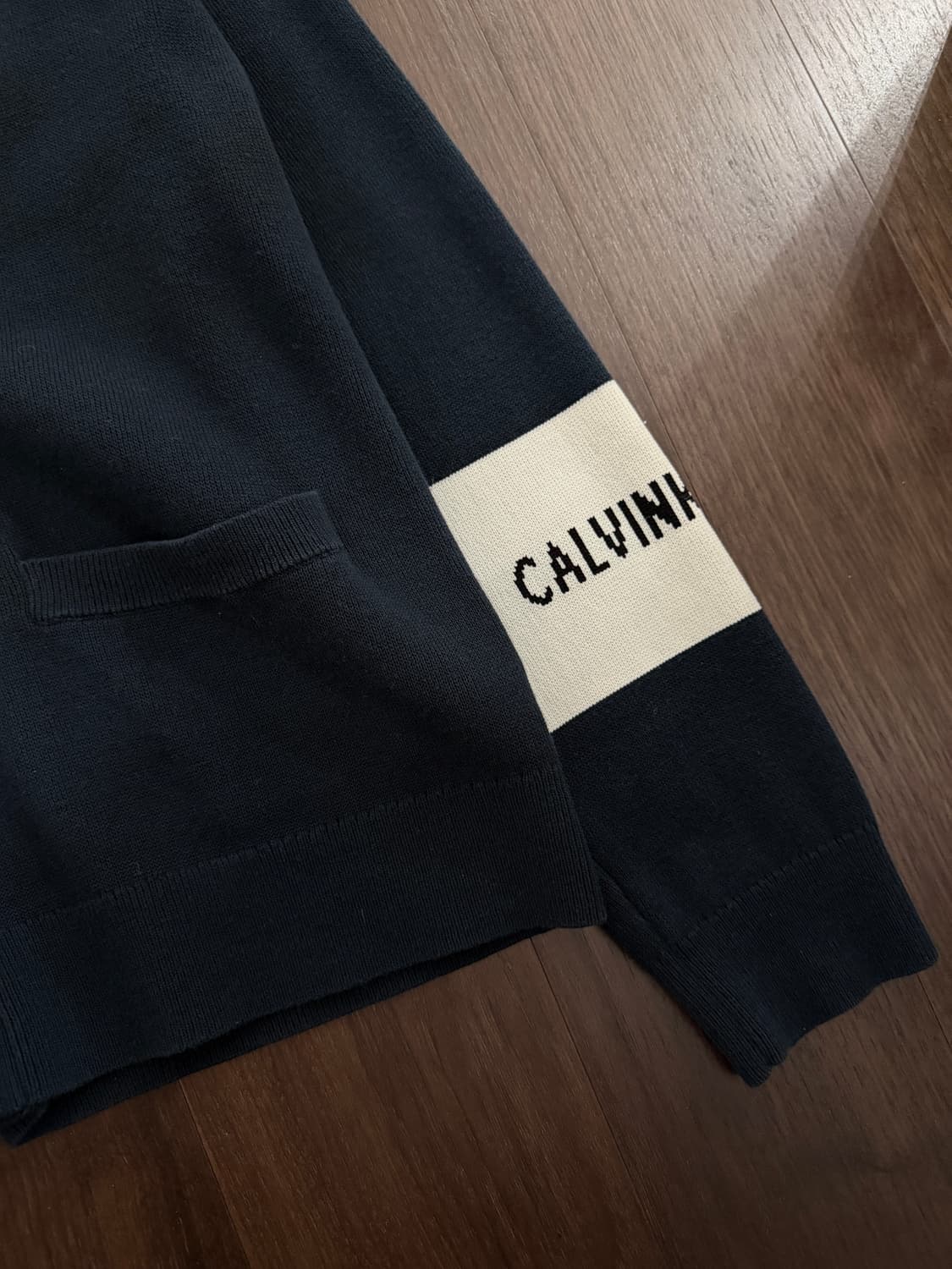 켈빈클라인 소매 포인트 가디건 상품이미지3