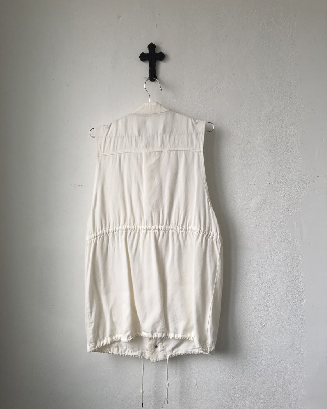 Multi pocket point high neck long vest 상품이미지3