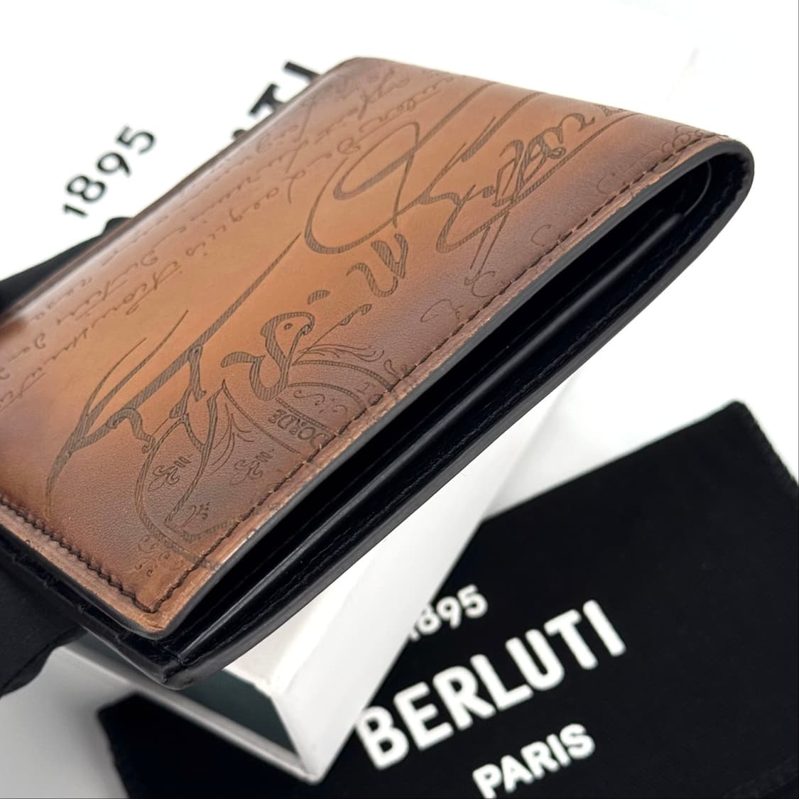 벨루티 스크리토 레더 남성 반지갑  상품이미지8