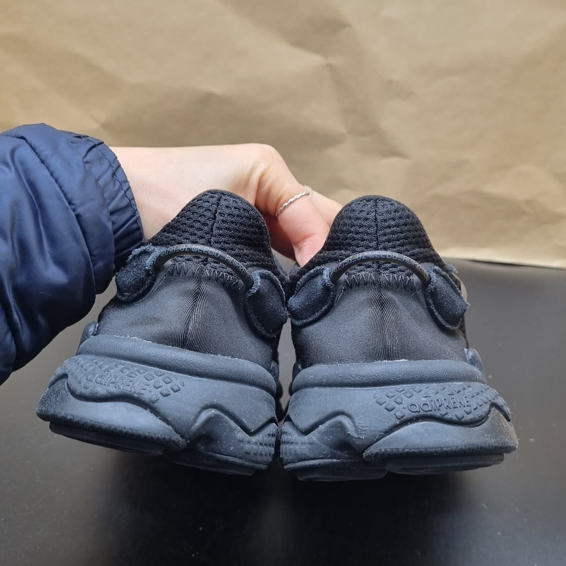 아디다스 오즈위고 올블랙 여성운동화240  상품이미지4