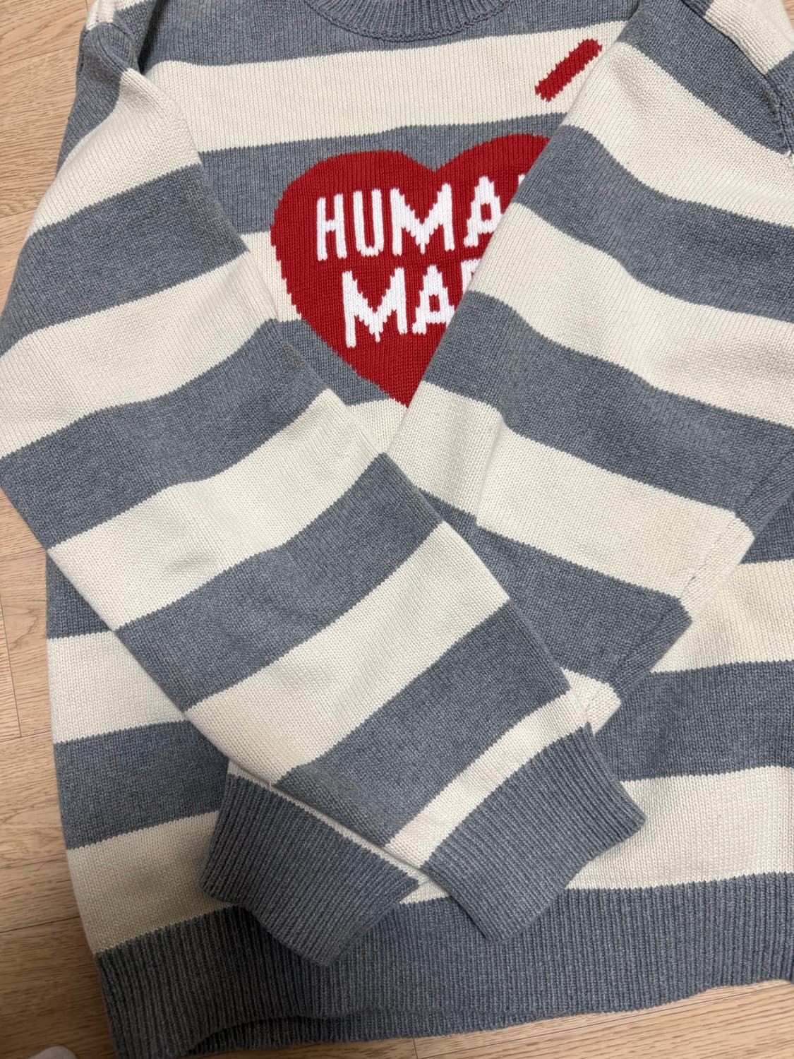 23SS 휴먼메이드 하트 스트라이프 니트 그레이 XXL 상품이미지3