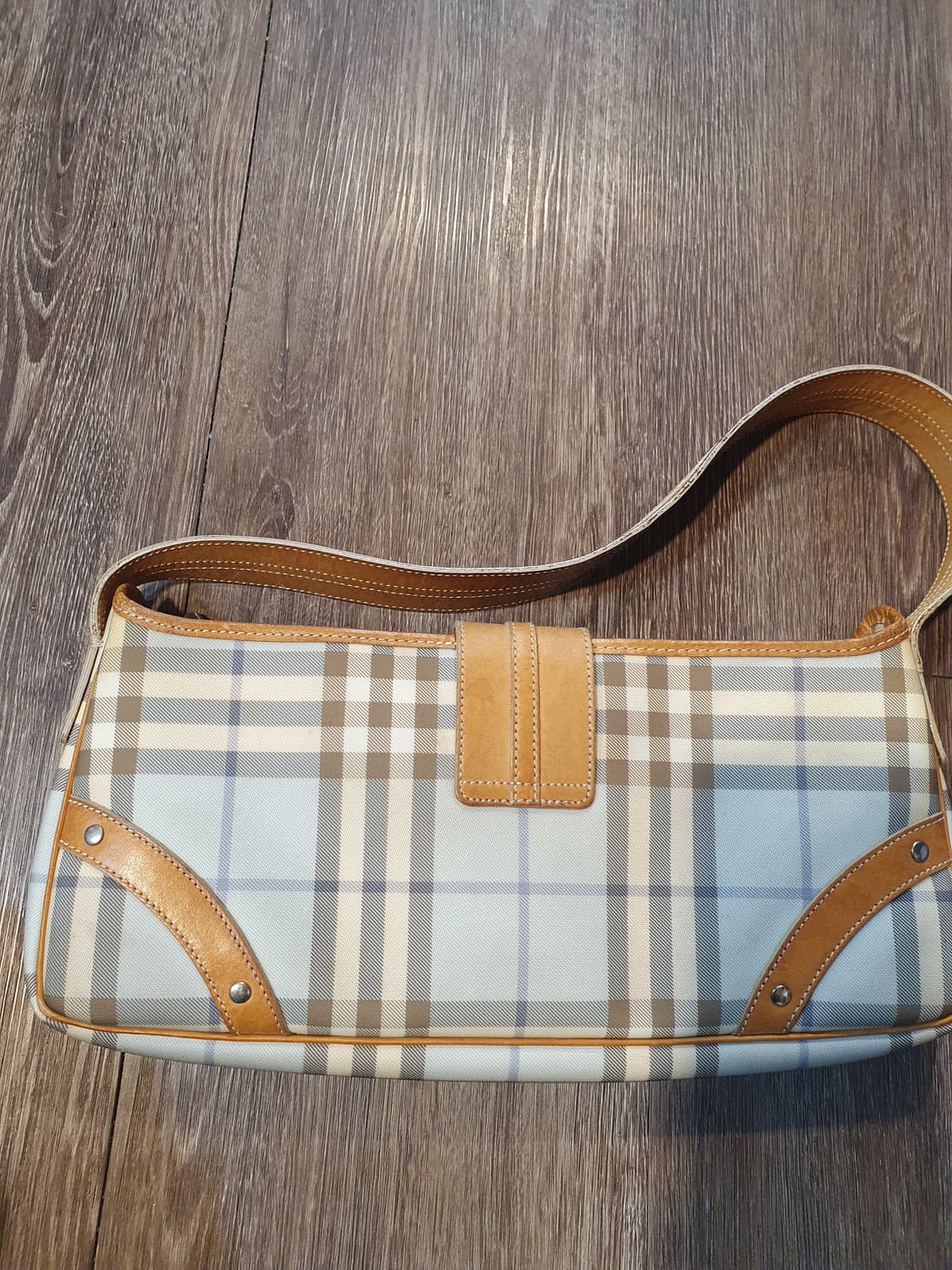 버버리체크숄더백 상품이미지2