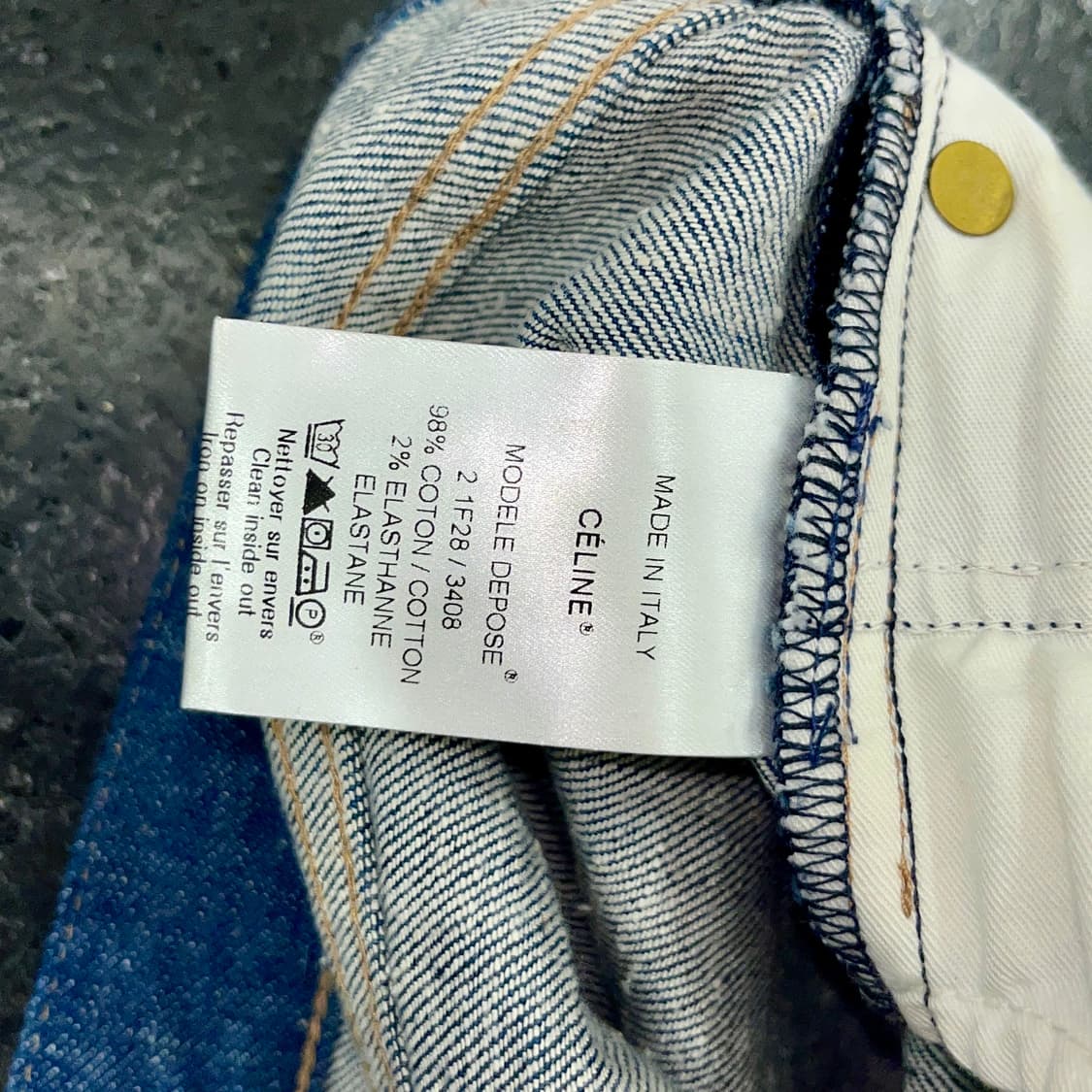 (새상품) “OLD” Céline Straight Jeans 상품이미지5