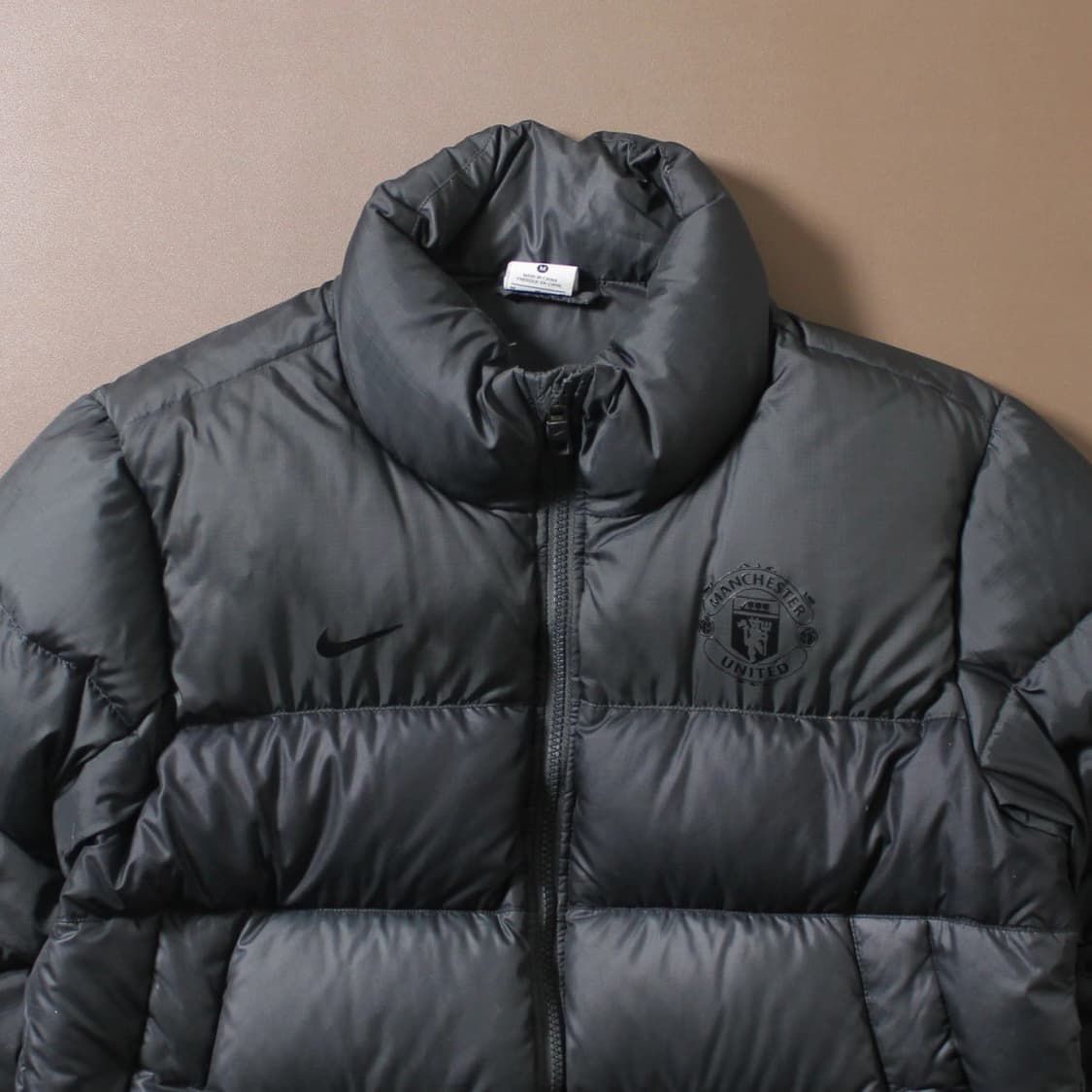 Adidas 아디다스 맨체스터유나이티드 무광 블랙 패딩  상품이미지2