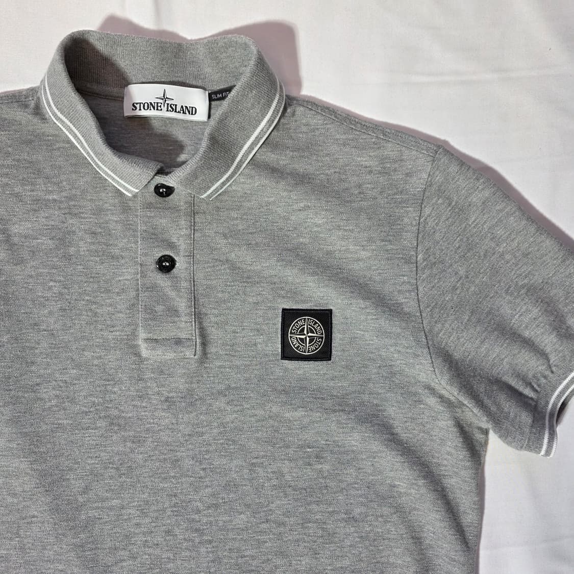 [M]스톤아일랜드 슬림핏 반팔 카라티 상품이미지3