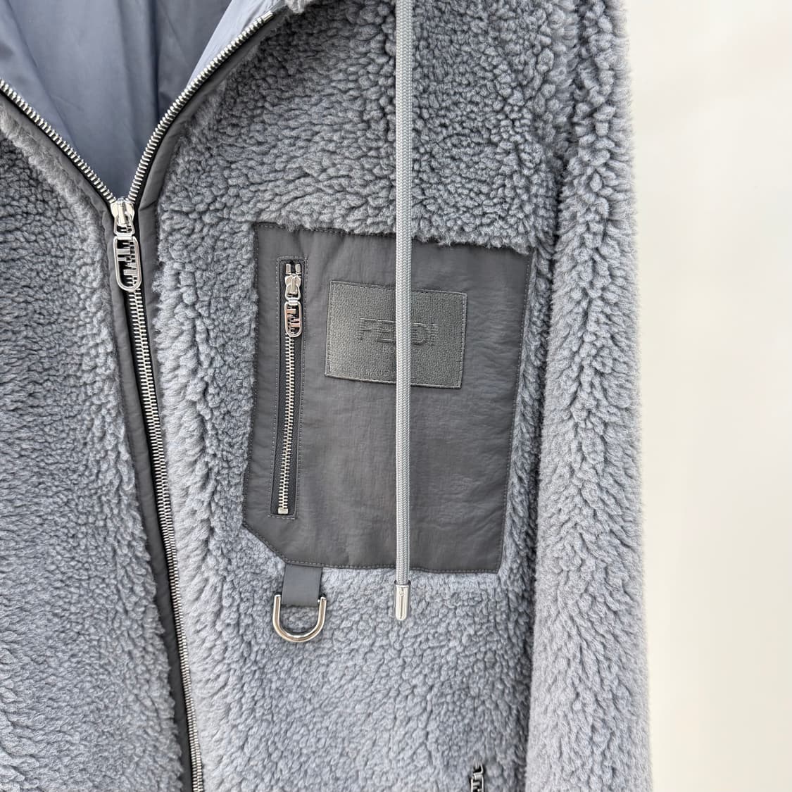 [S+급/52] 펜디 시어링 후리스 후드 자켓 그레이 상품이미지4