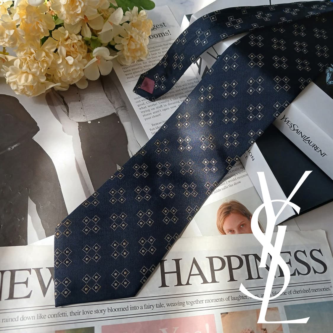 입생로랑 실크 네이비 자카드 패턴 넥타이 9.4cm A~B등급 E760
 상품이미지1