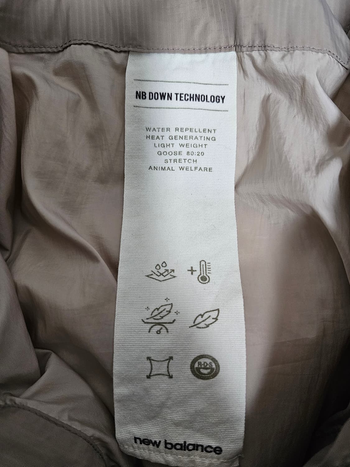 뉴발란스 여성 구스숏패딩 M 상품이미지4