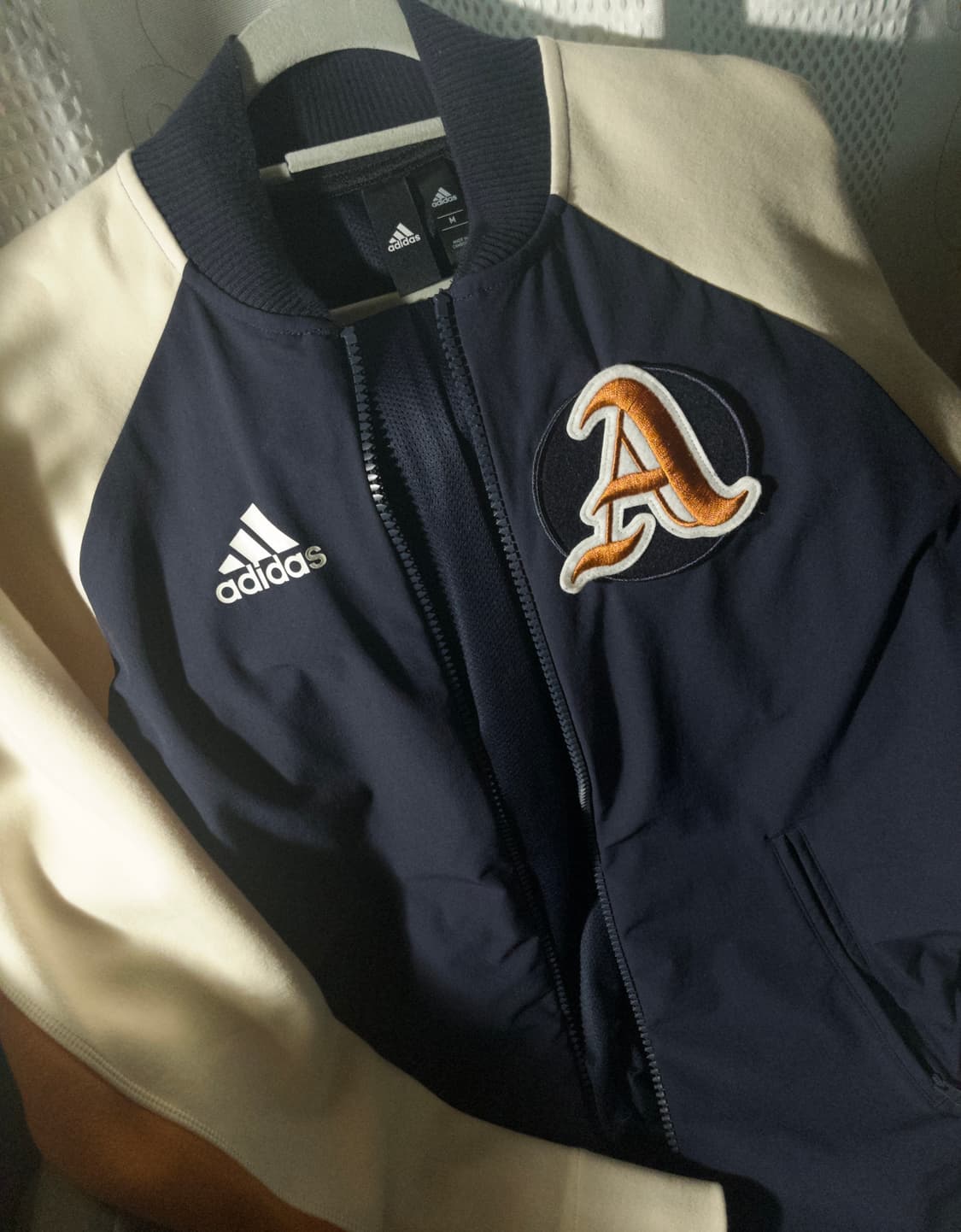 아디다스 바시티 자켓 상품이미지1