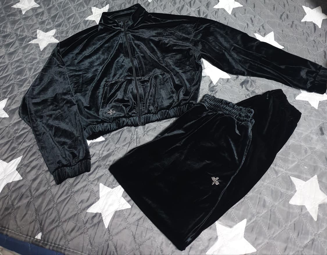 젝시믹스 벨벳 트레이닝 셋업 블랙 (M) 상의:크롭 하의:조거 상품이미지1