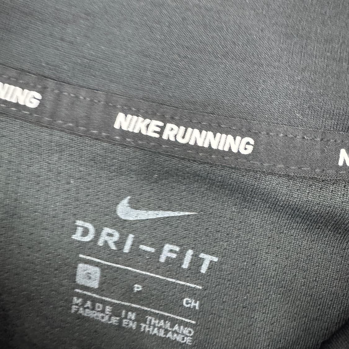 여성용 S  나이키 빅로고 스우시 런닝 반집업 기능성 티셔츠  상품이미지5