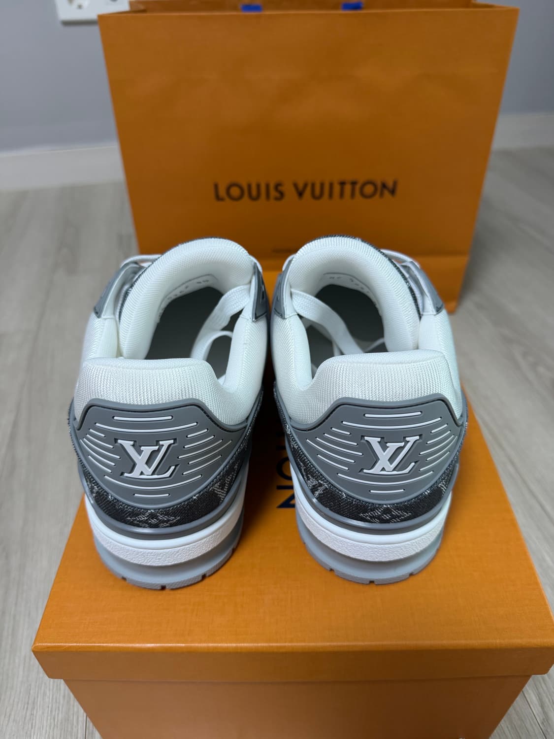 루이비통 Lv트레이너 상품이미지4