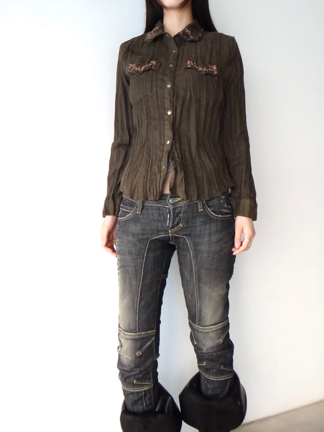 Rainbow embroidery suede shirt 상품이미지5