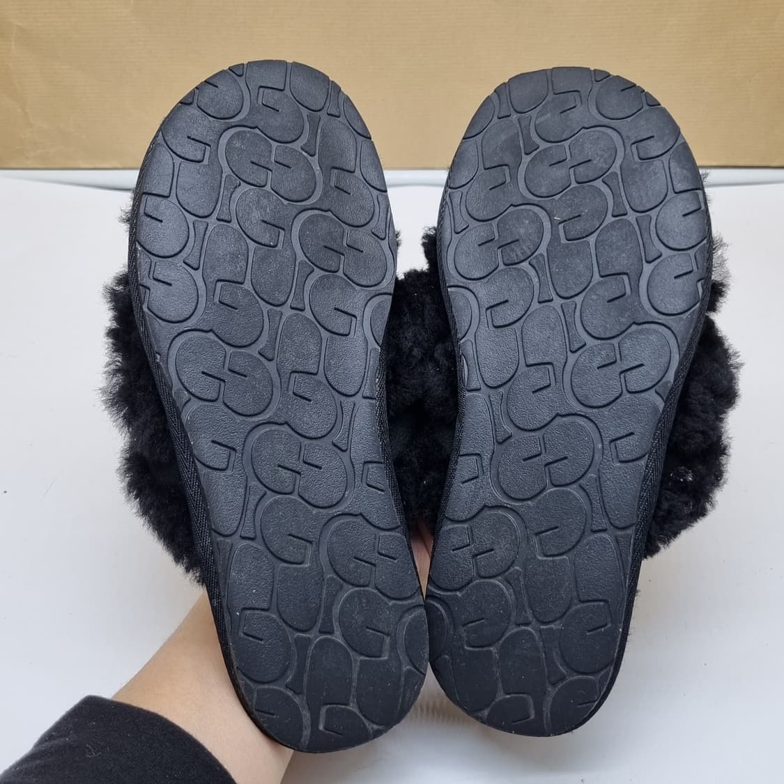 UGG. 어그 스커피타 슬리퍼240. 상품이미지3