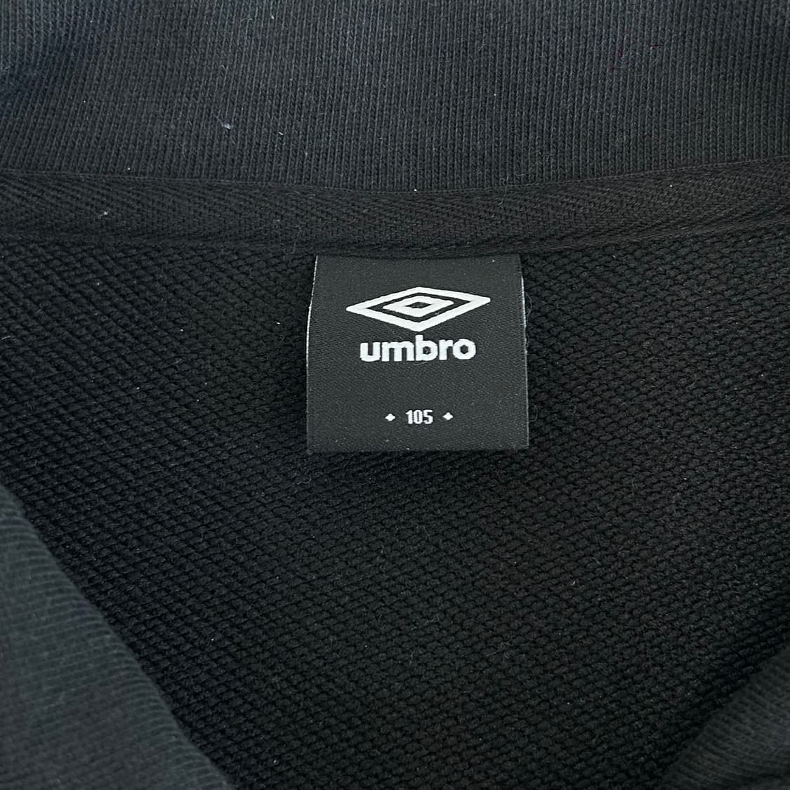 Umbro 엄브로 백로고 블랙 반집업 상품이미지6