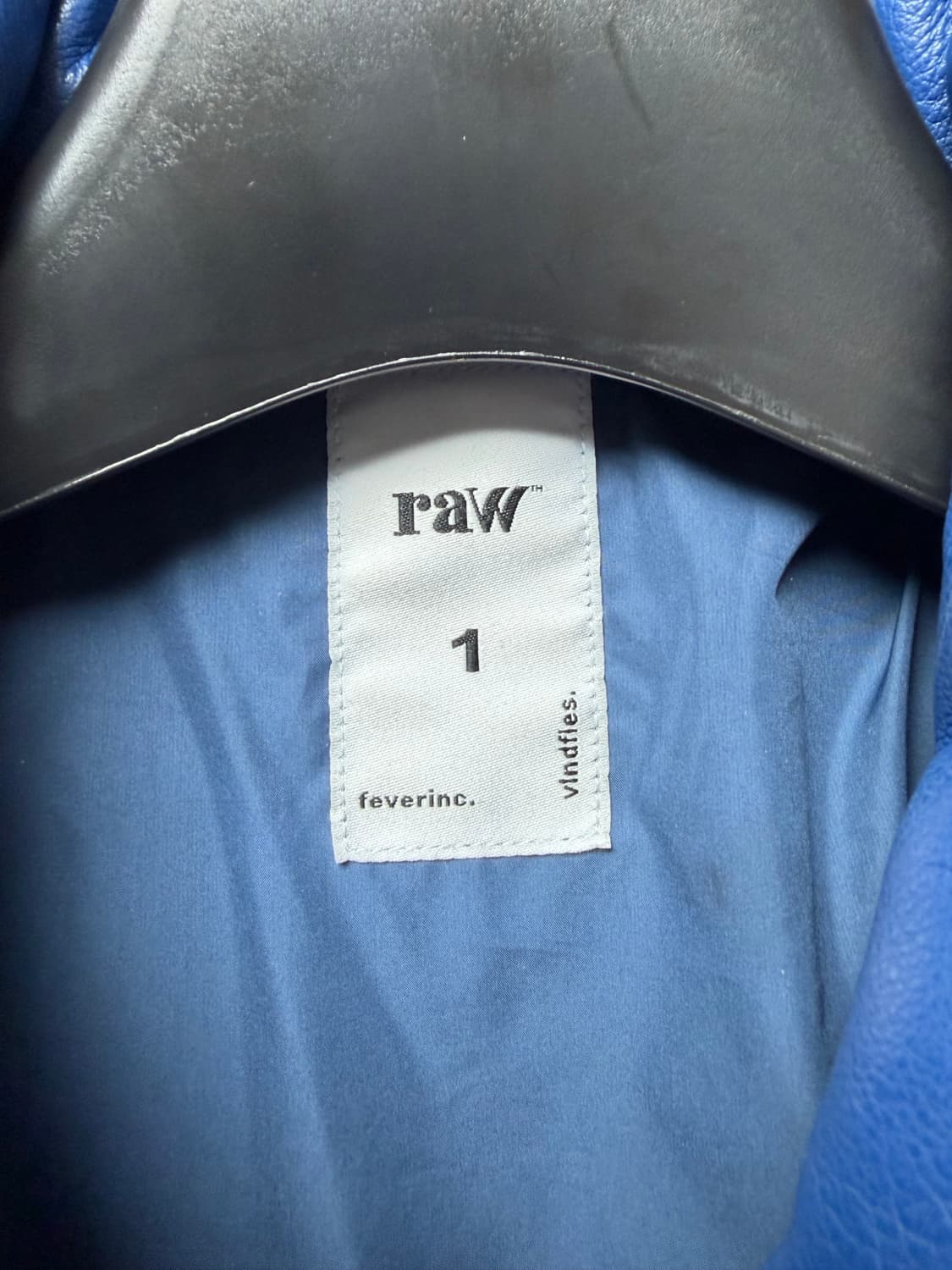 블라인드파일즈 레더패딩 1사이즈 팝니다 상품이미지3