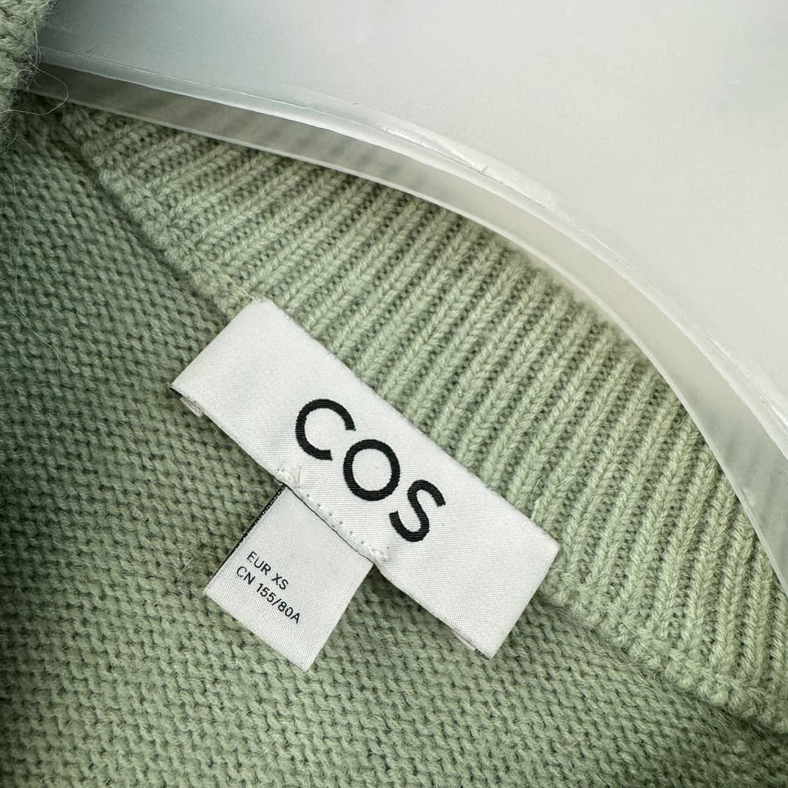 코스 COS 크롭 브이넥 울 스웨터 상품이미지2