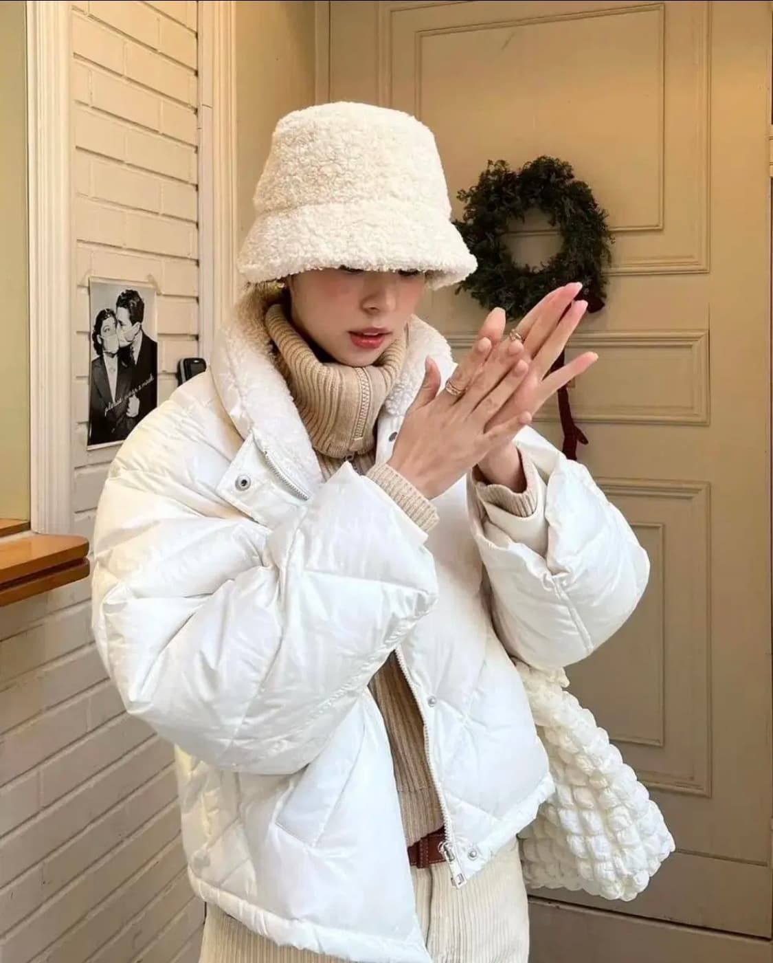 택O) 루에브르 다이아 구스 다운 점퍼 크림 [이유비, 차정원 착용] 상품이미지3