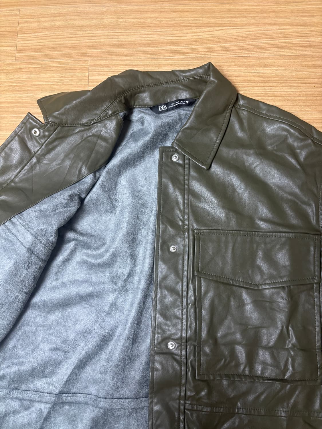 자라 카키 페이크 레더 셔츠 상품이미지6