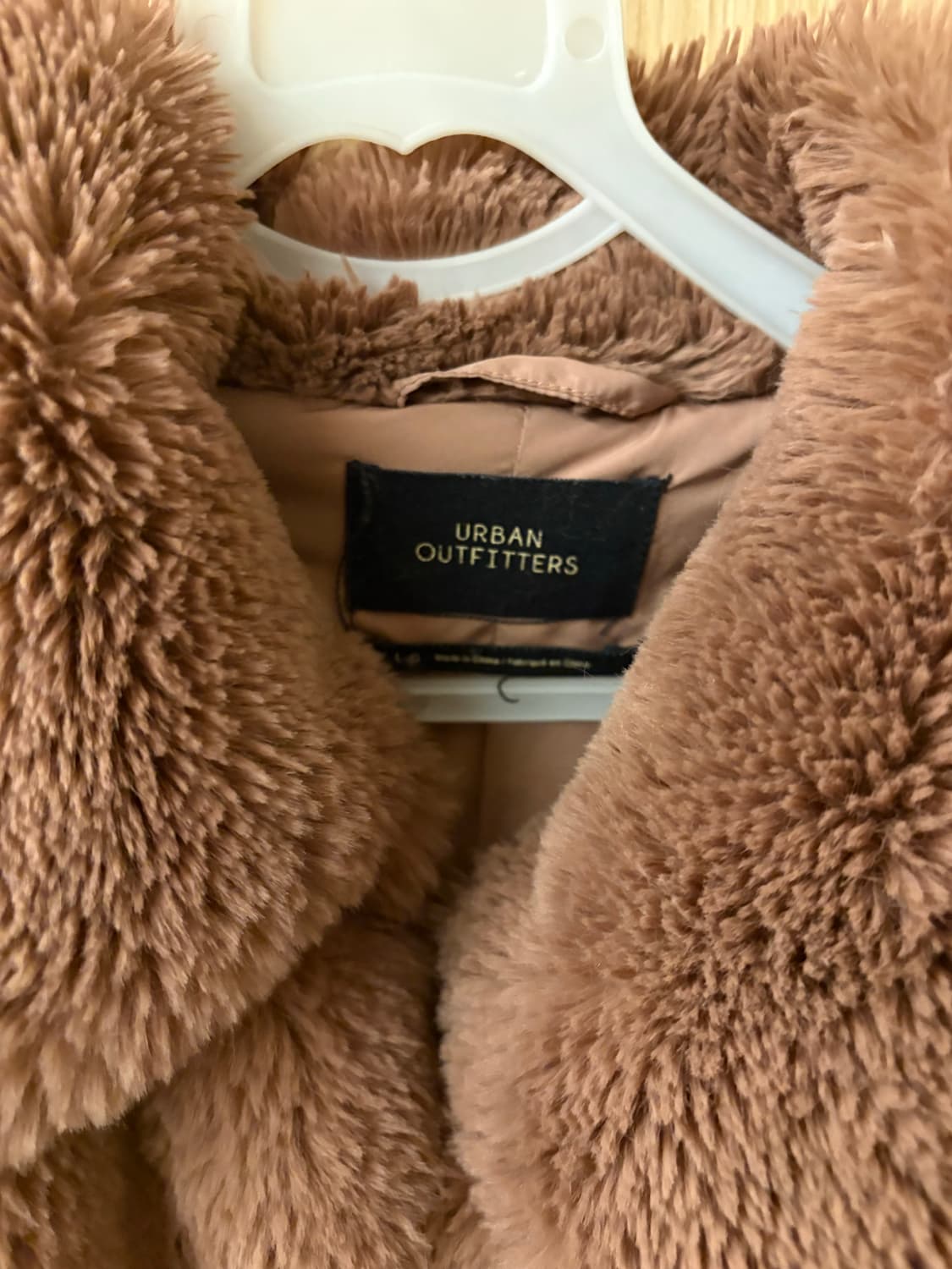 어반 아웃피터스 퍼 자켓 상품이미지2