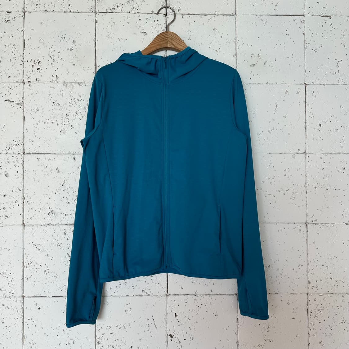 우먼L 유니클로 에어리즘 러닝 후드 상품이미지1