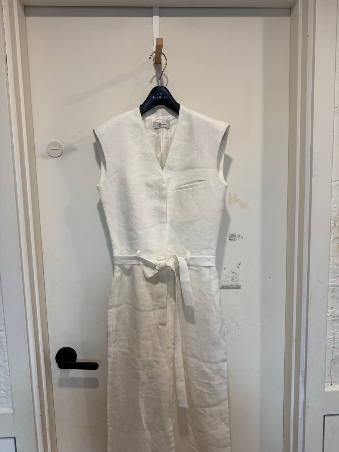 새상품 블로썸에이치컴퍼니 린넨 점프수트 상품이미지6