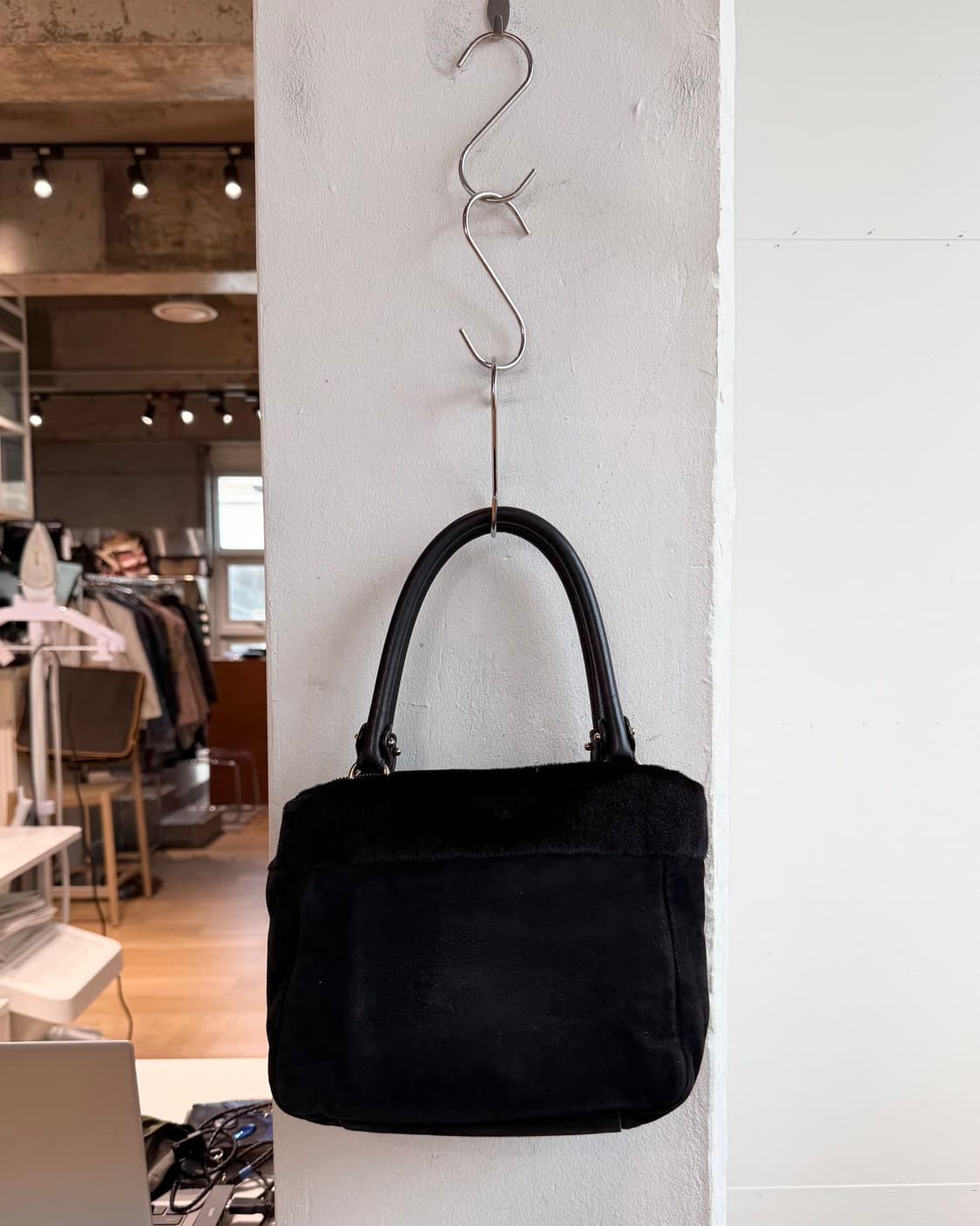 페라가모 블랙 바라보우 토트백  상품이미지4