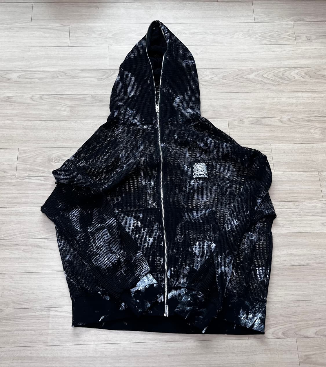 키르티무카 러프 페인팅 패치 그물 풀 후드 집업 상품이미지1