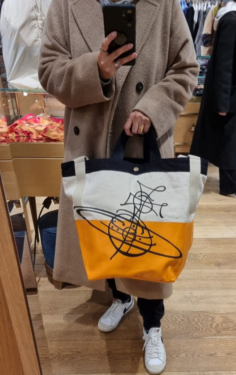 비비안 웨스트우드 오렌지 토트백 상품이미지1