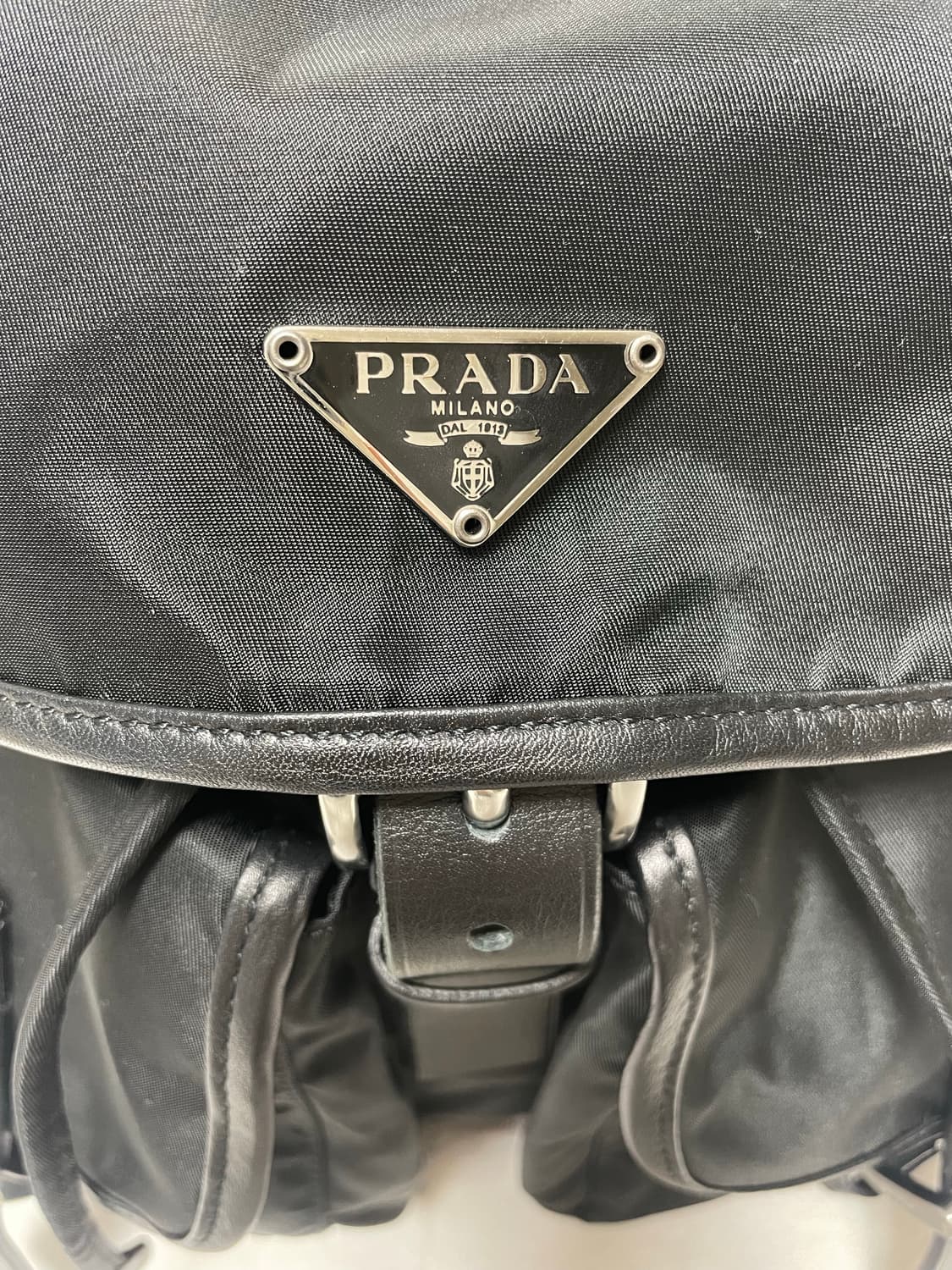 프라다 백팩 미듐 상품이미지4