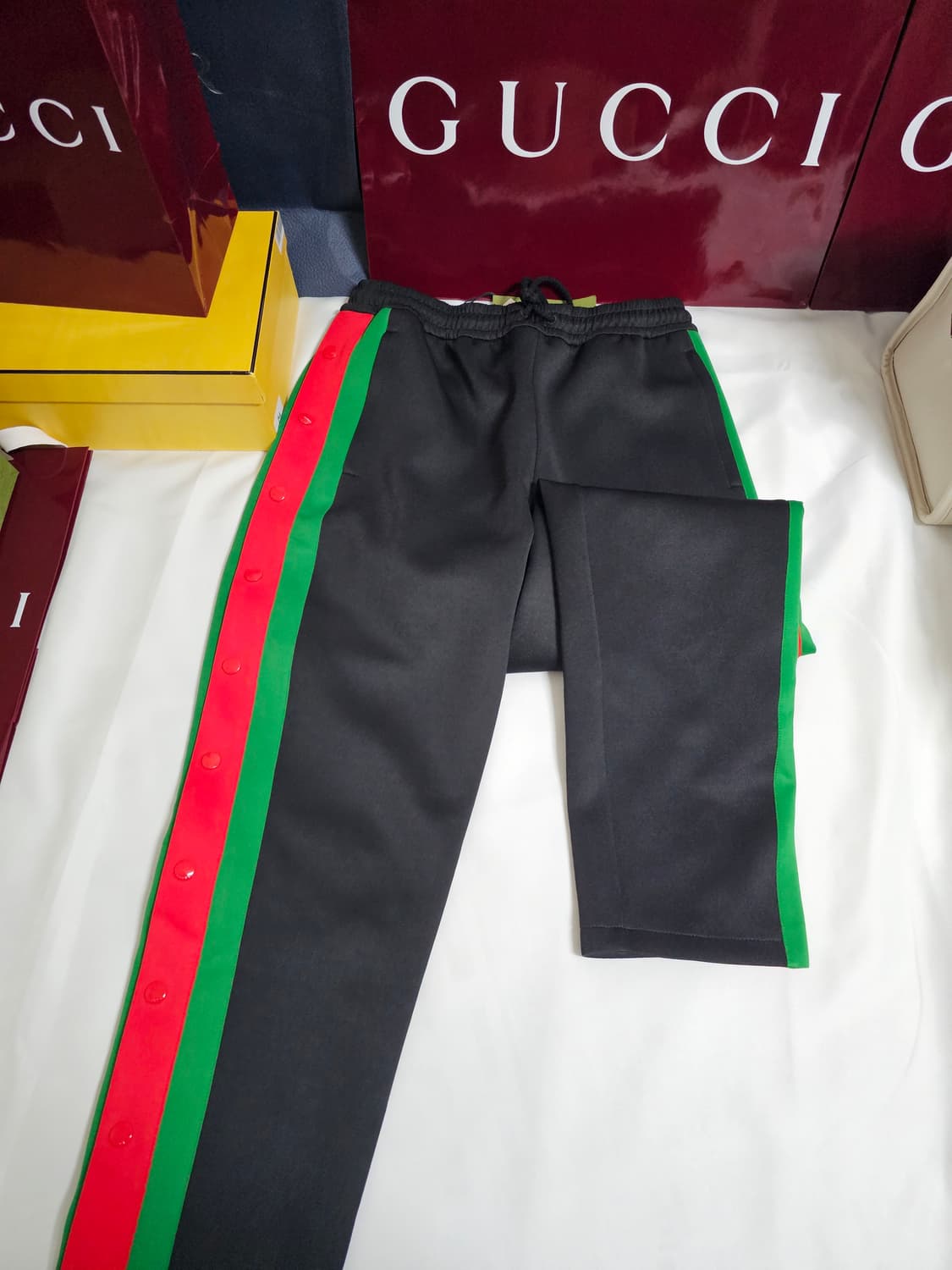 (새상품)구찌 테크니컬 웹삼선 상하의셋업 상품이미지4