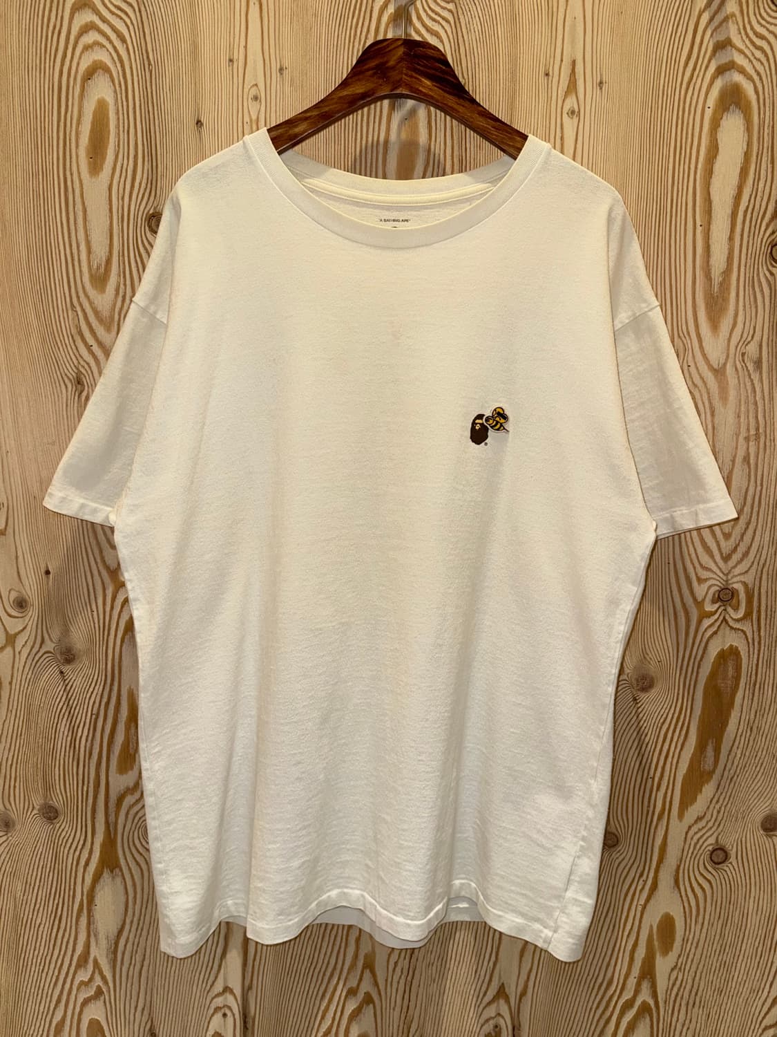 베이프x레디메이드 꿀벌 자수 로고 반팔 티셔츠 상품이미지1