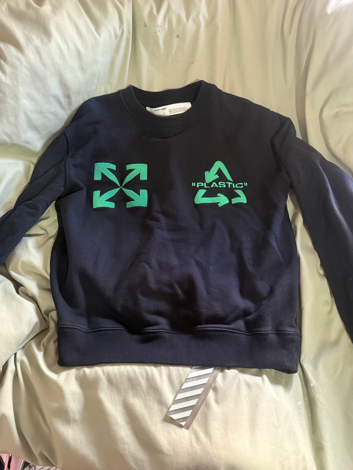 Off-white 오프화이트 유니버셜 키 맨투맨 M size 상품이미지1