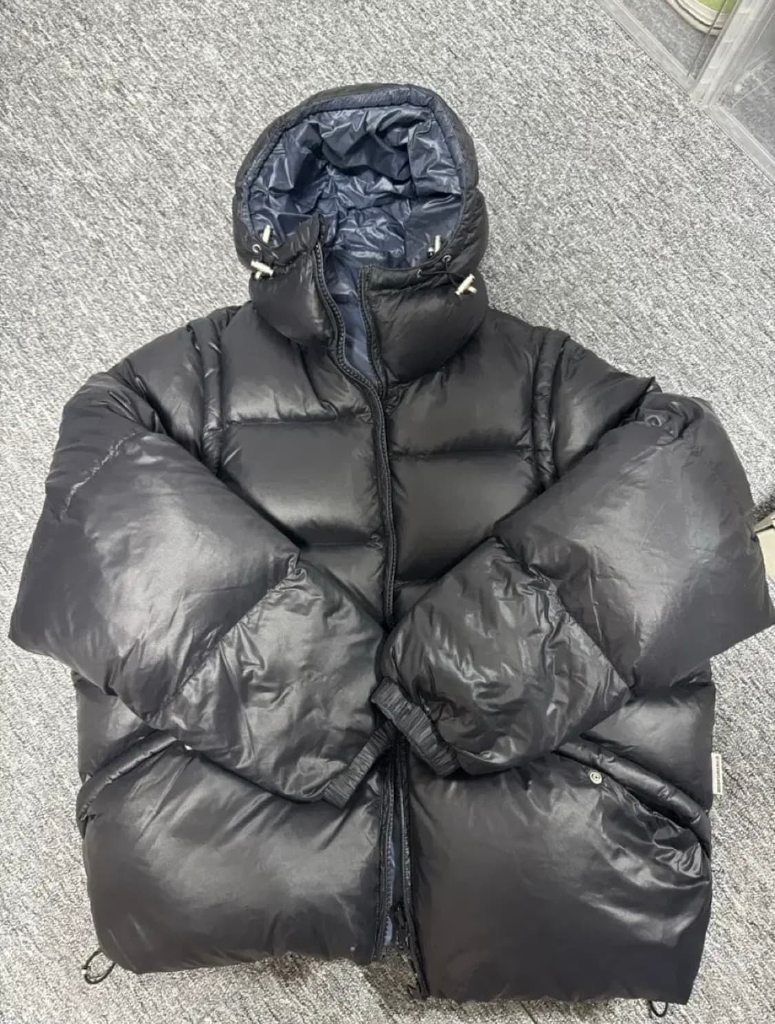 더 바이닐 하우스 리버시블 패딩 M (급처) 상품이미지3
