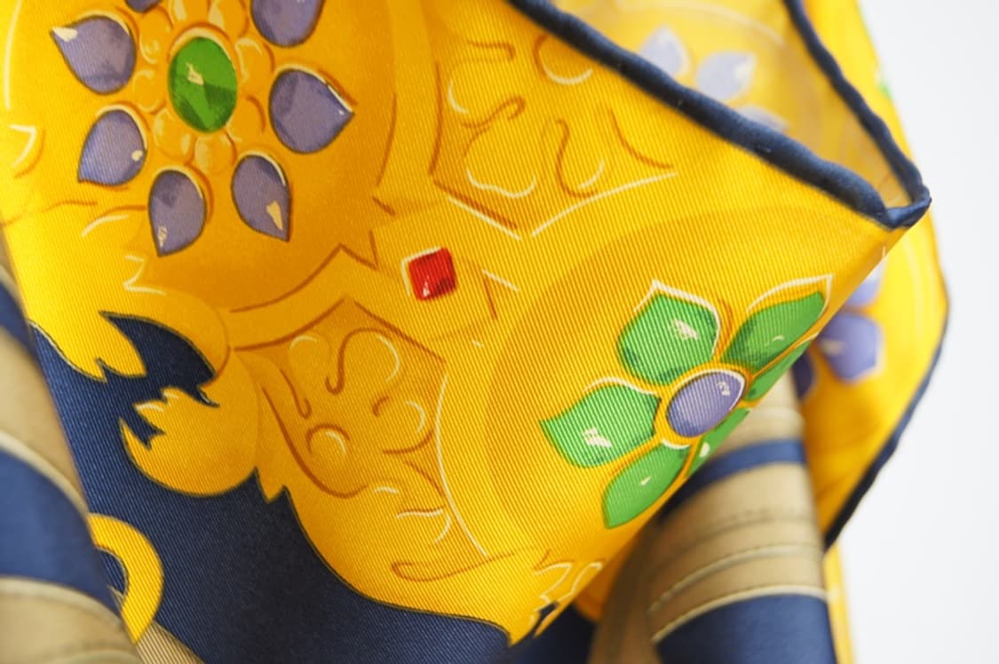 CELINE 정품 골드 옐로 실크 스카프 상품이미지2