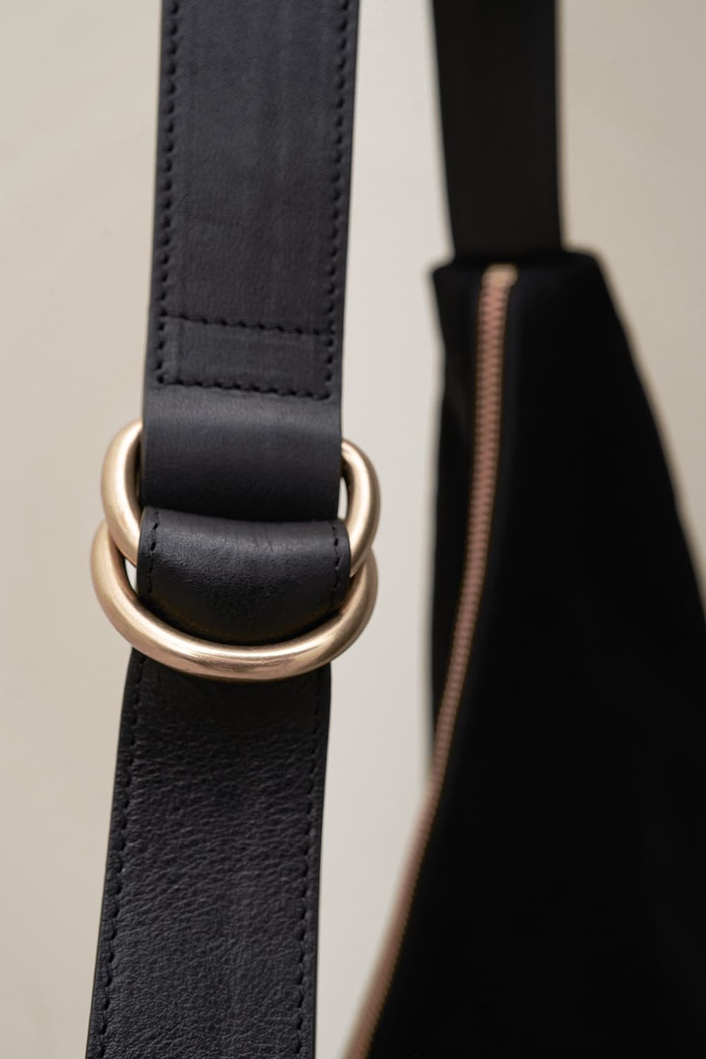 [새상품] 서피스에디션 레더 크로스 백 상품이미지4