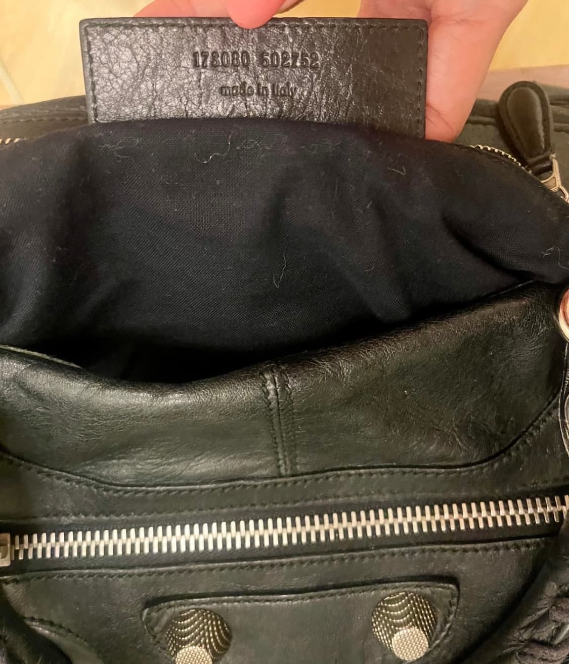 발렌시아가 자이언트 워크백 상품이미지9